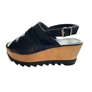 Caroli D. Black Leather Platform Sandals Peep Toe Slingback Slick Lug Sole